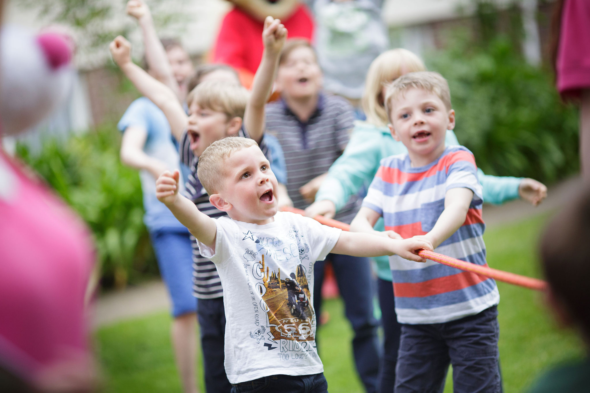 merton-hotel-kids-entertainment-tug-of-war