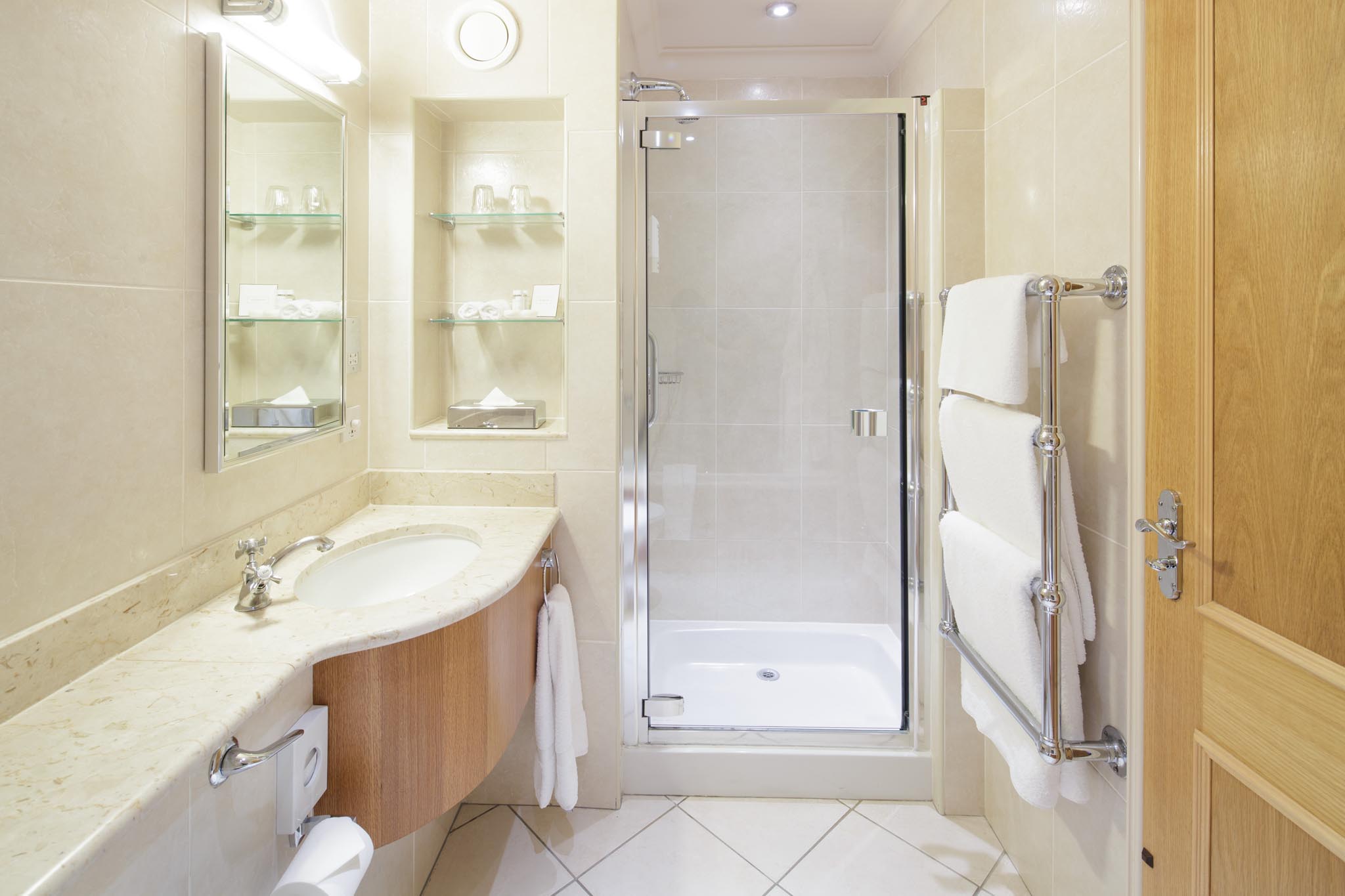 Premier Room Bathroom